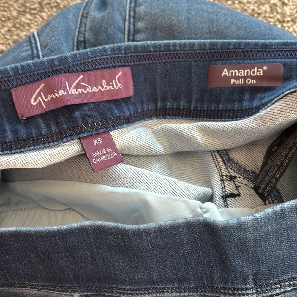 Pull On Jeans by Gloria Vanderbilt - Picture 6 of 6